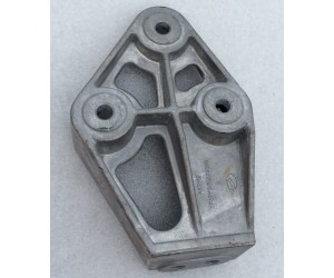 Кронштейн подушки двигателя правой Ланос / Сенс