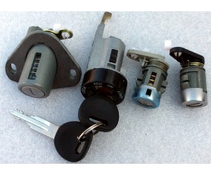 Комплект личинок замків Ланос / Сенс