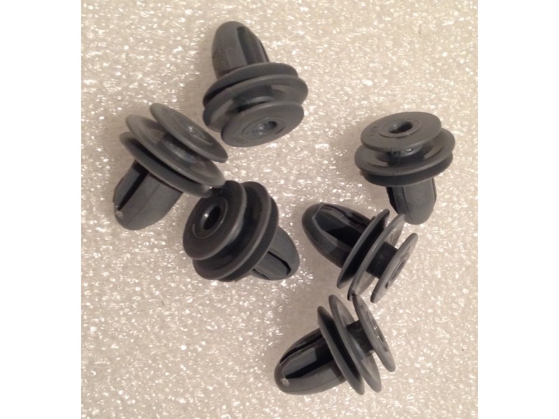 Купить Пистон пластиковой обшивки на Ланос, Сенс в Украине