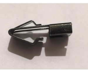 Скоба фиксатор рамки магнитолы нижняя 96221359 Ланос / Сенс